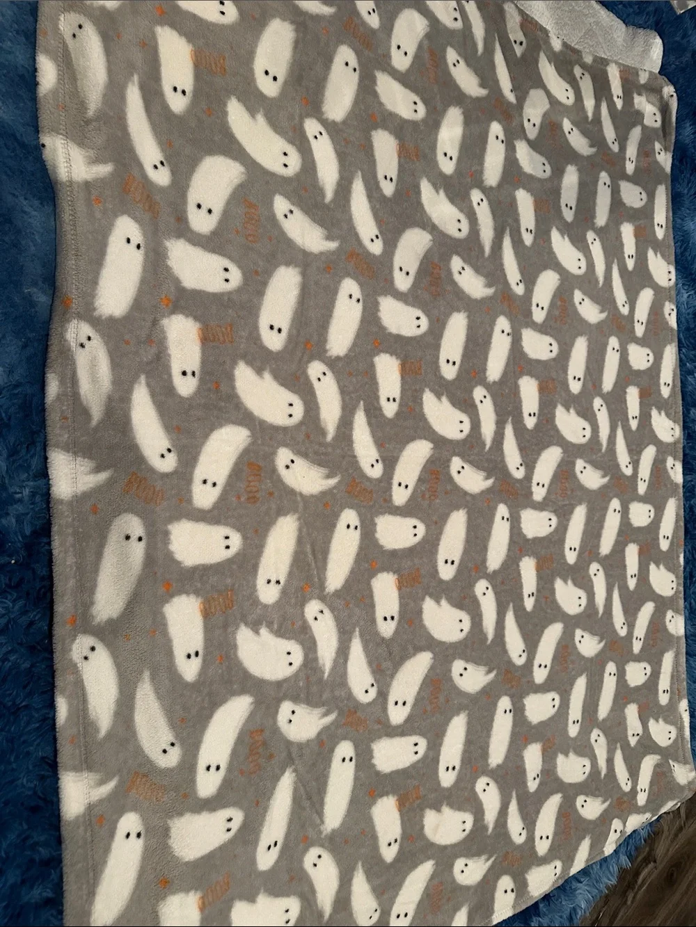 Hyde and Eek Kids Gray Ghost Print Fleece Blanket Bottom 5” L & 4” W